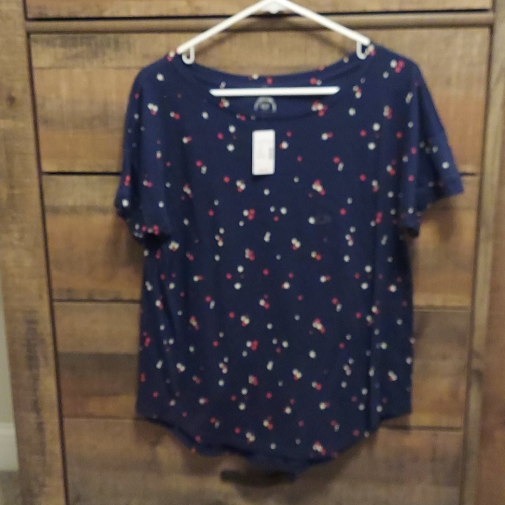 Maurices Navy blue with red&white stars T shirt